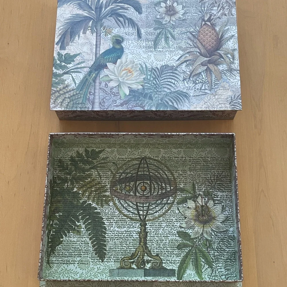 PUNCH STUDIO - Beautiful Tropical Themed Decorative Box